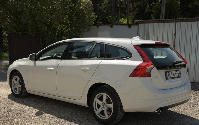 Volvo V60 cena 43900 przebieg: 234226, rok produkcji 2016 z Darłowo małe 667